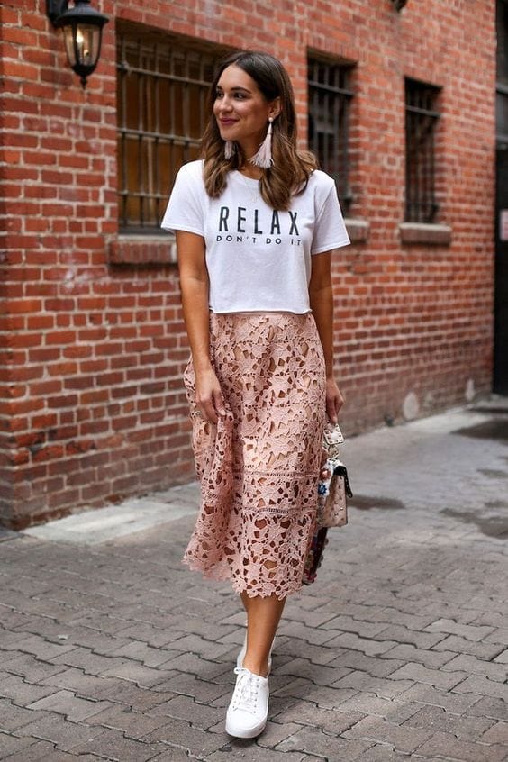 outfit con falda para la universidad