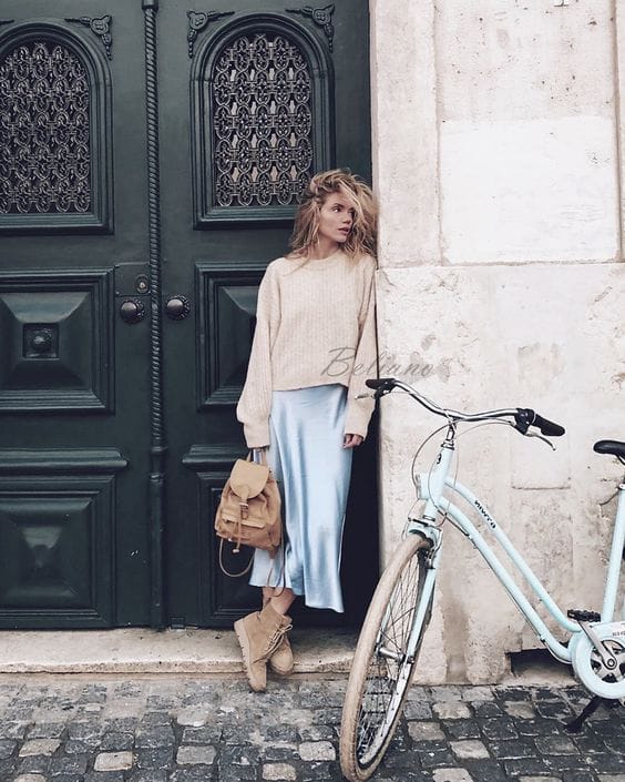 outfit con falda para la universidad