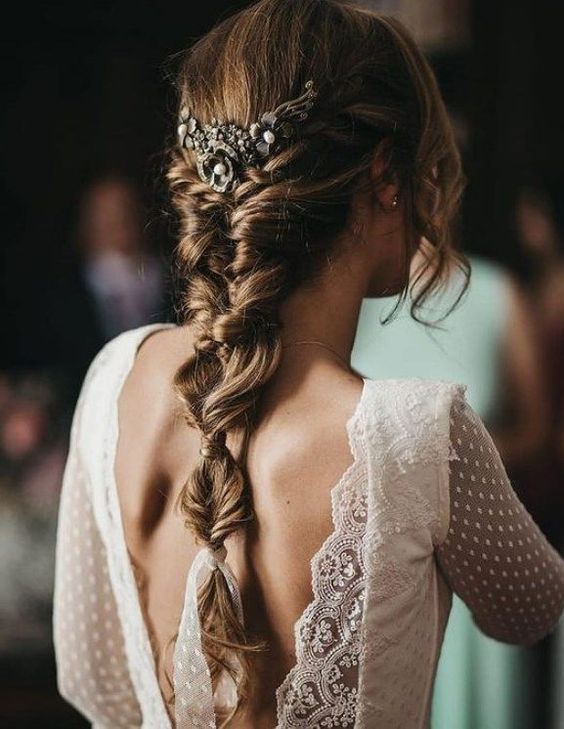 peinado de trenza para novias boda 2020