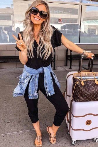 outfits para viajar en avion comodamente