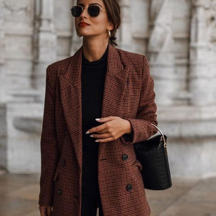 10 Outfits cómodos de otoño para ir a la oficina