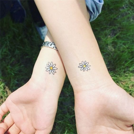 8 increíbles diseños de tatuajes para hermanas 4