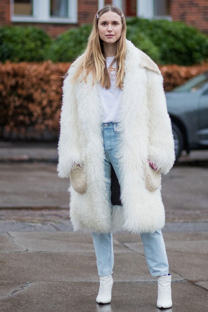 10 idea de como combinar tus botines blancos en invierno 3