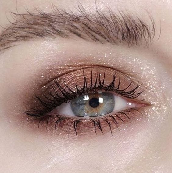 10 ideas de maquillaje glitter para tu cena de navidad 2