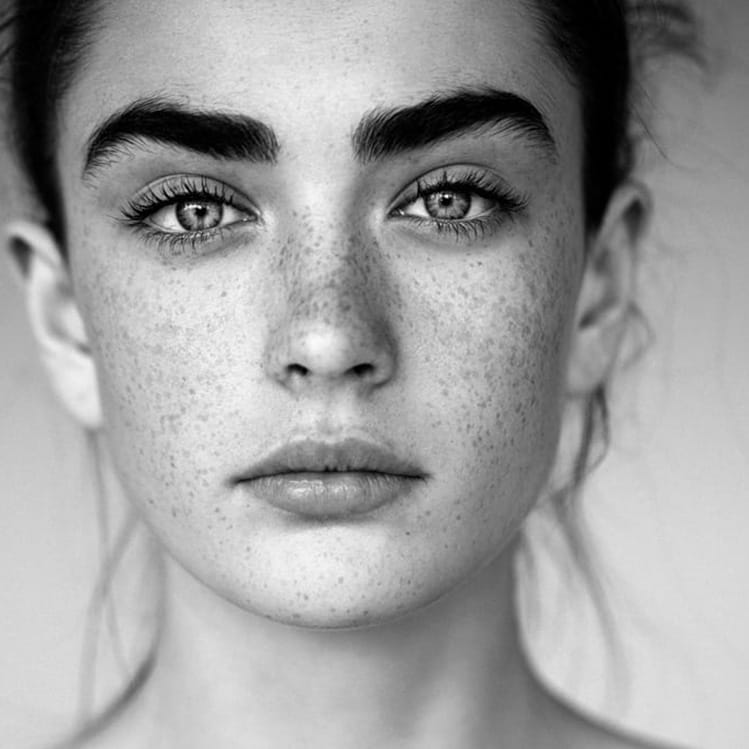 4 remedios naturales para hacer crecer las cejas