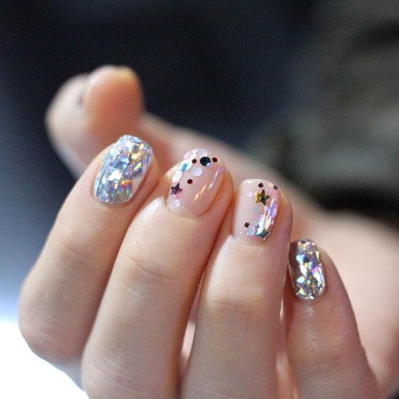 10 ideas de diseños de uñas con glitter para una manicura brillante y  reluciente - EstiloDF