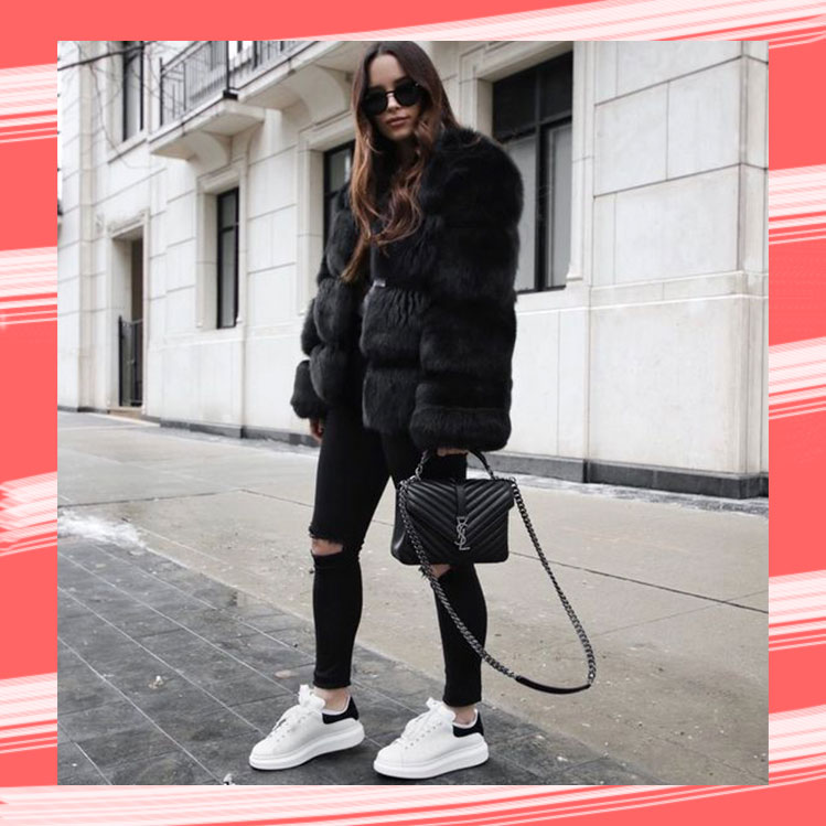 10 outfits de invierno para lucir tus tenis blancos