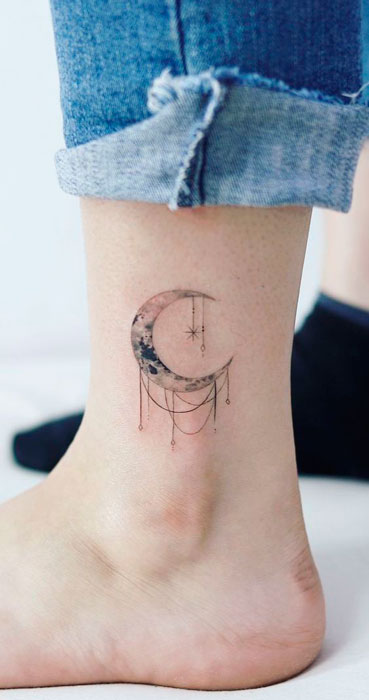 10 ideas de tatuajes astrológicos discretos y fascinantes