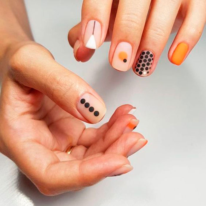 12 auténticas ideas de uñas minimalistas que puedes hacer tú misma