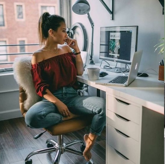 Jeans y strapless para home office