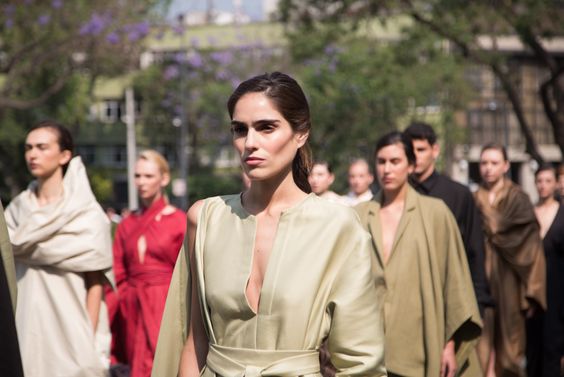 Disfruta el Mercedes-Benz Fashion Week México desde tu casa 0