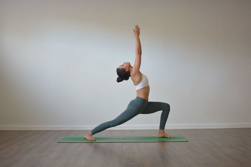 8 posturas de yoga básicas para perder peso rápidamente 7