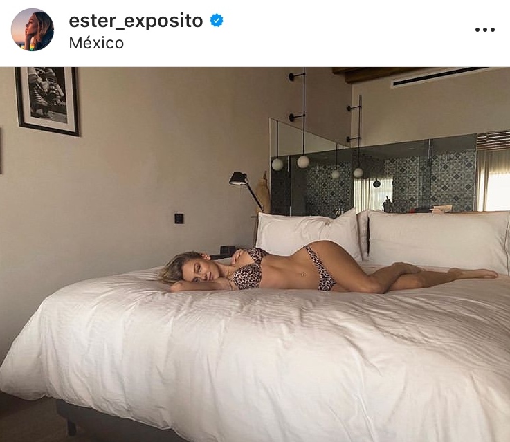 Ester Expósito abdomen