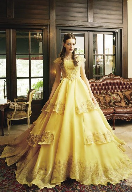 Bella vestido amarillo