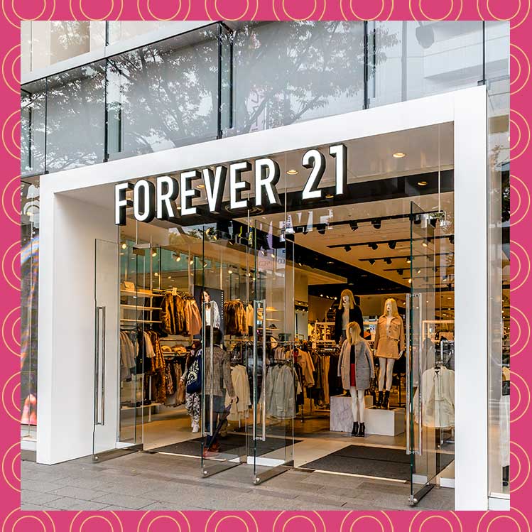 Forever 21 regresa, ¡la marca se salva de la bancarrota!