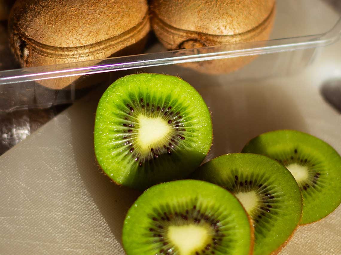 5 grandes beneficios de comer kiwi poco conocidos 4