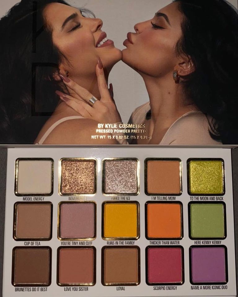 Kylie y Kendall Jenner lanzan línea de maquillaje para lucir en el verano 1