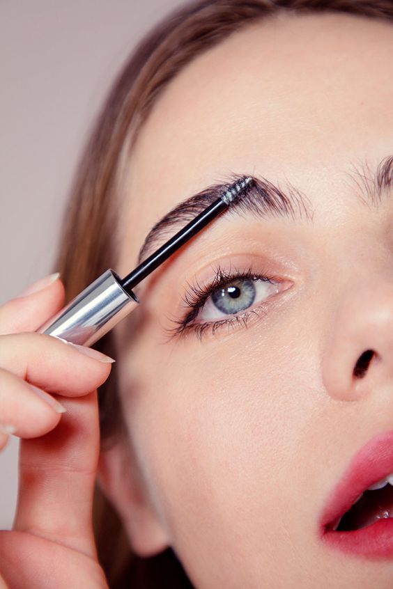 ¿Por qué el gel de cejas con pigmento es para chicas practicas? 0