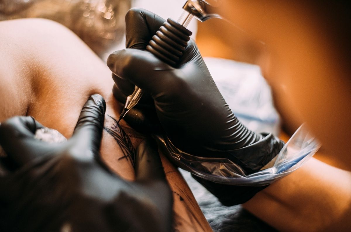Tatuajes inspiradores para superar una ruptura amorosa con estilo