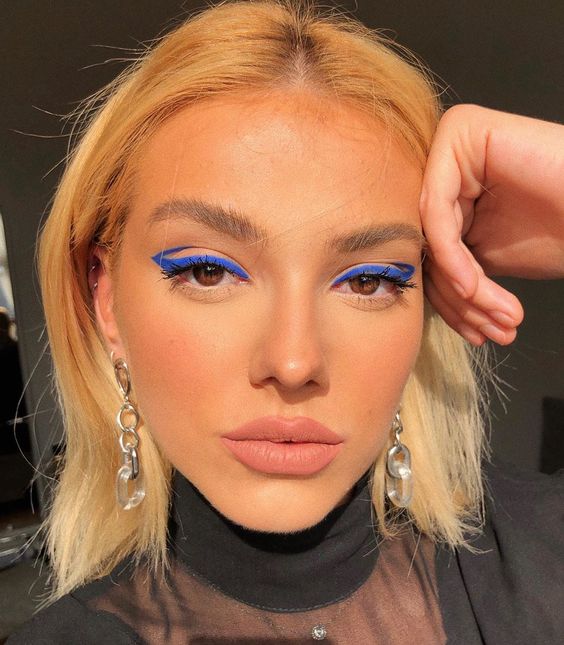 sombras-de-ojos-delineador-neon