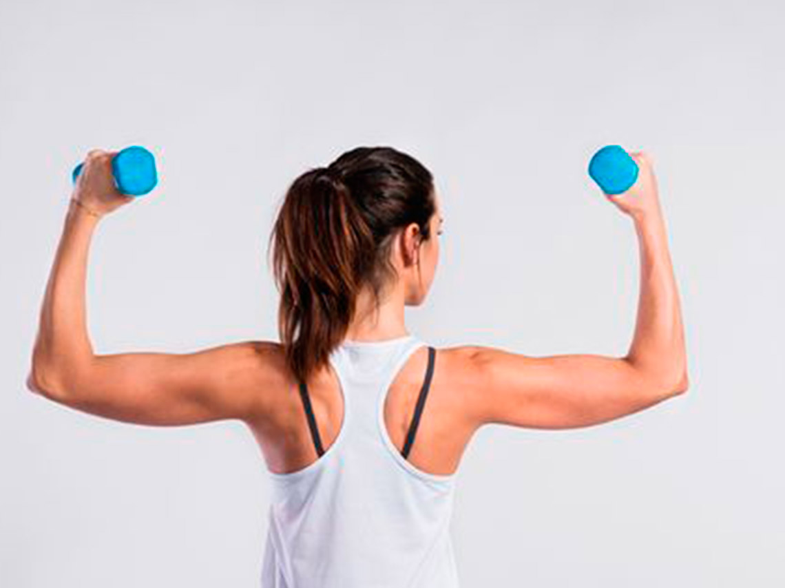 7 ejercicios con mancuernas para transformar tus brazos 2