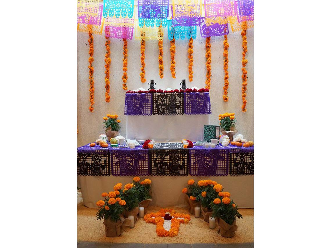 7 altares de Día de muertos creativos que deberías intentar 6