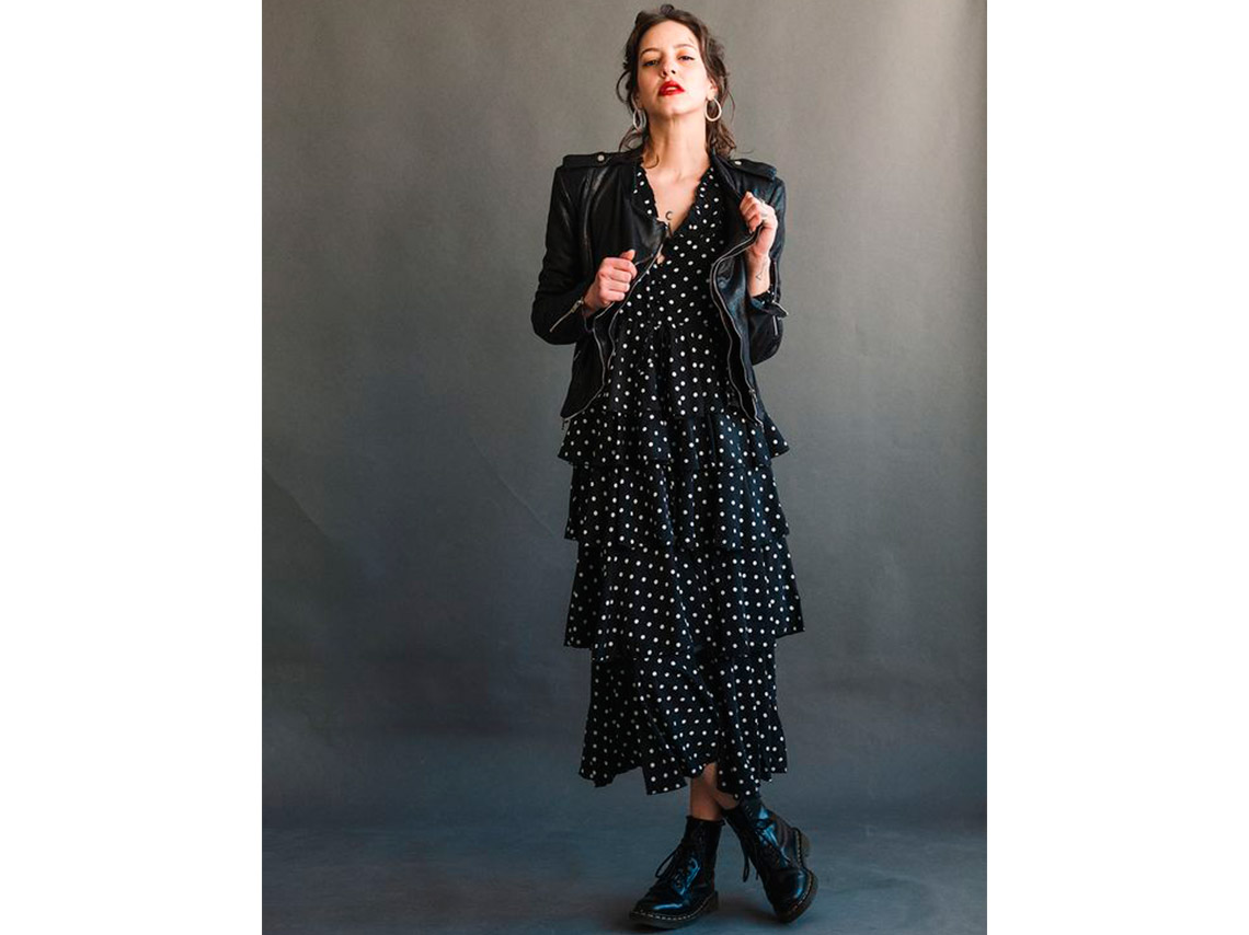 10 outfits con chamarra de piel con los que no pasarás frío 7