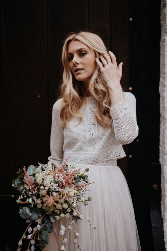 10 vestidos de novia elegantes y sencillos para una boda íntima 9