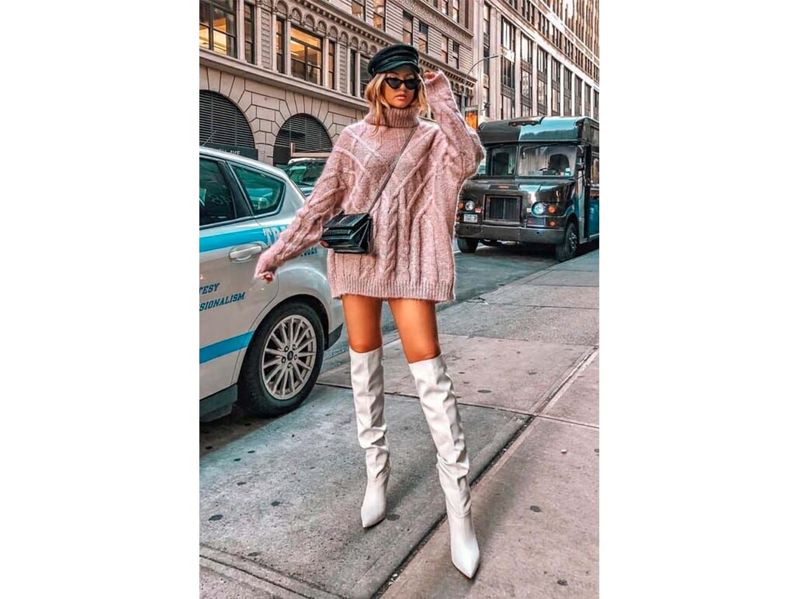 10 outfits con botas largas de colores para el invierno 10