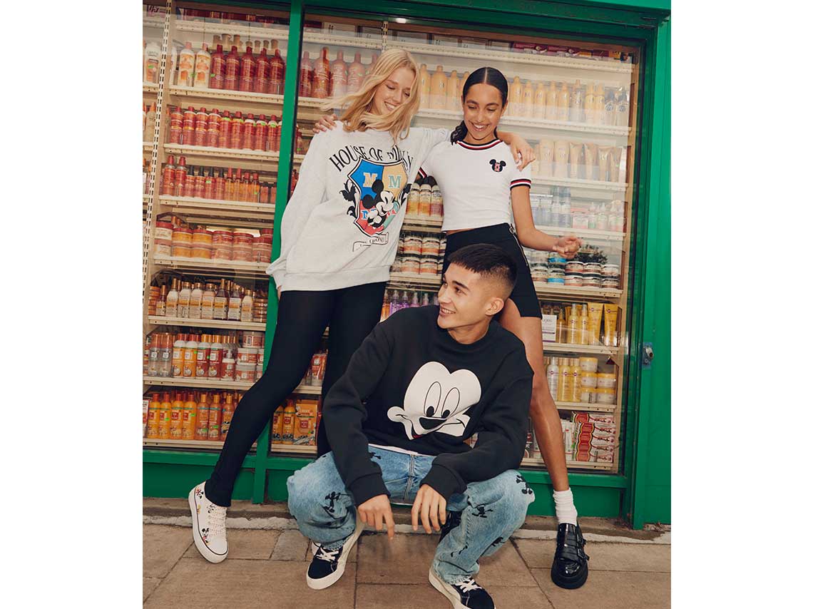 Bershka lanza nueva colección de Mickey del año 2000 5