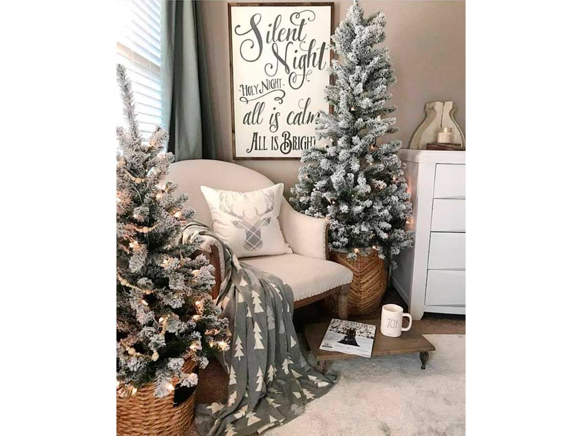10 ideas para decorar con mini árboles de Navidad 3