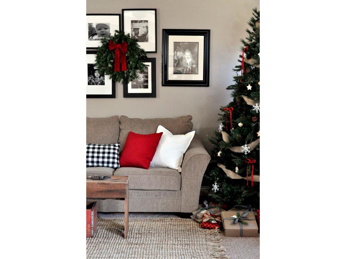 7 maneras de decorar tu casa con cojines para Navidad 6
