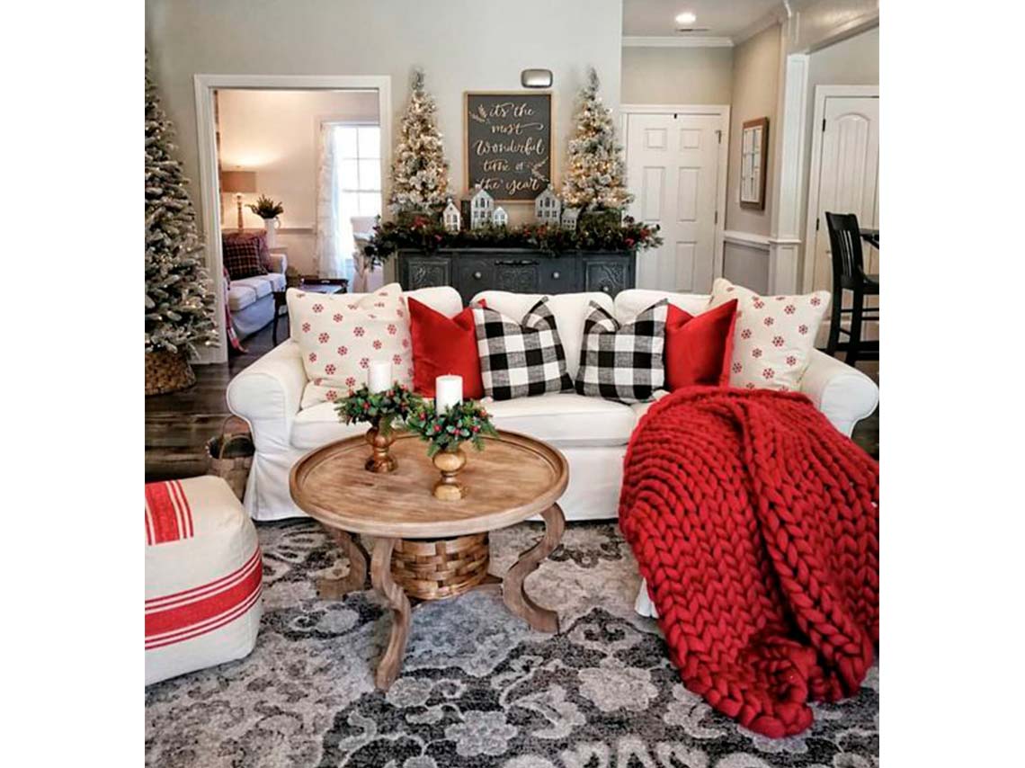7 maneras de decorar tu casa con cojines para Navidad 8