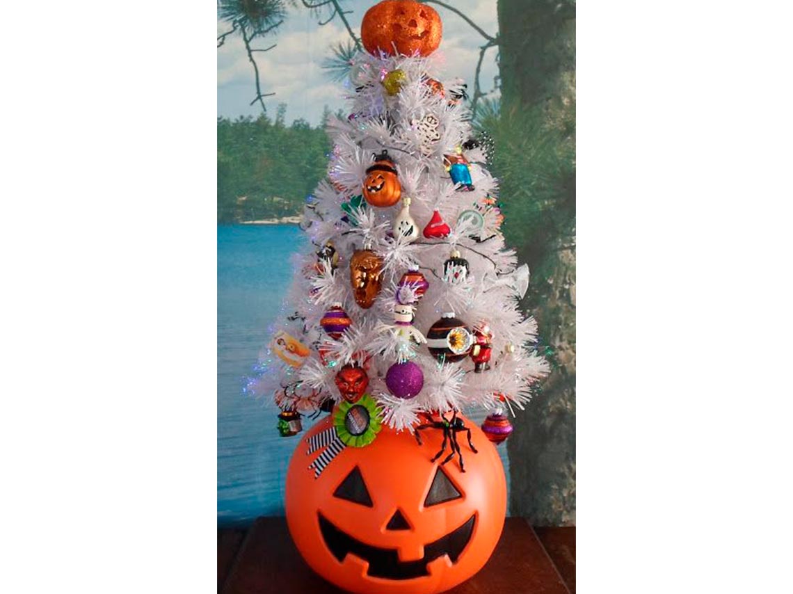 10 ideas para tener un Halloween Christmas Tree esta Navidad 6