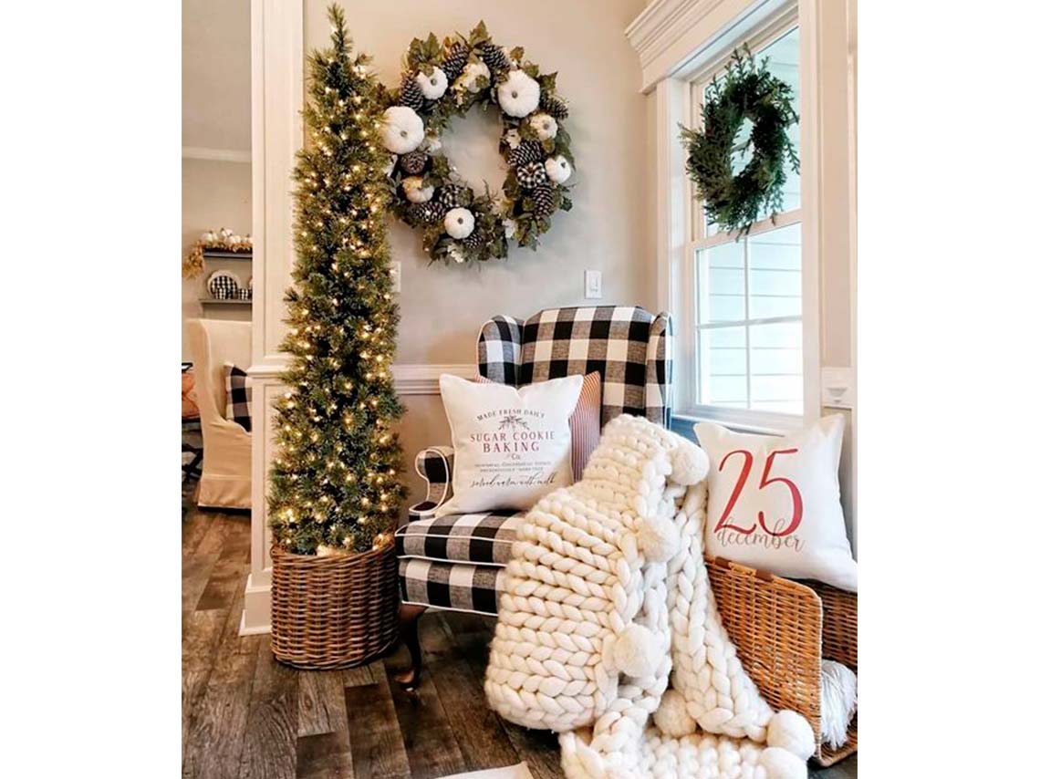 7 maneras de decorar tu casa con cojines para Navidad 12