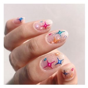 5 diseños de uñas para tu cena de Año Nuevo 3