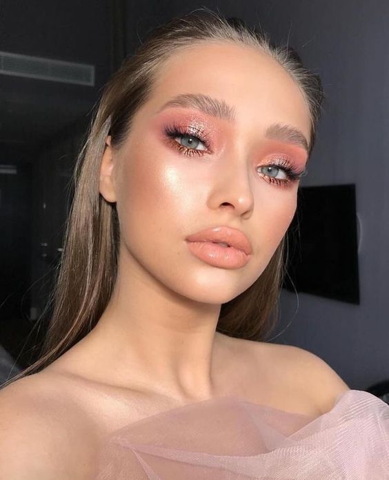 4 maquillajes en rosa para cualquier tono de piel 0