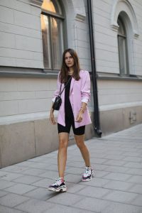 5 outfits con tenis para verte elegante 1