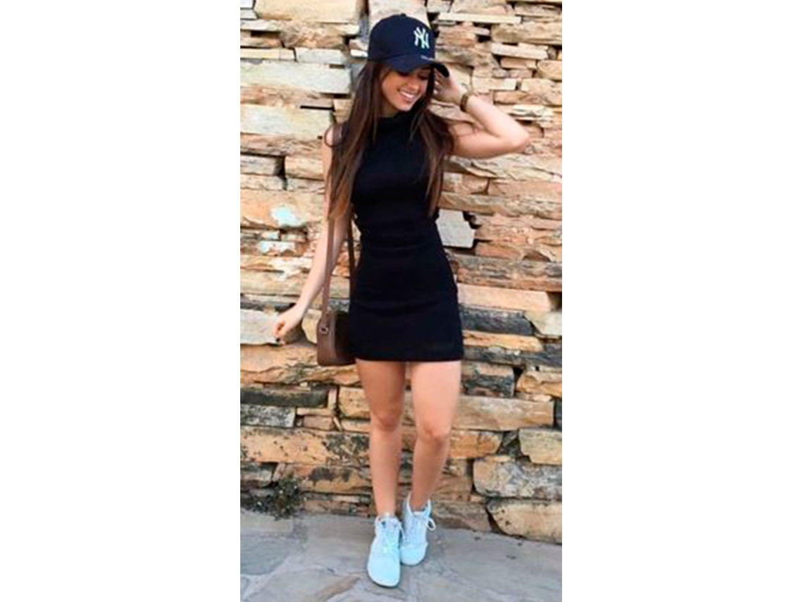 10 outfits sexys que puedes combinar con tenis 0