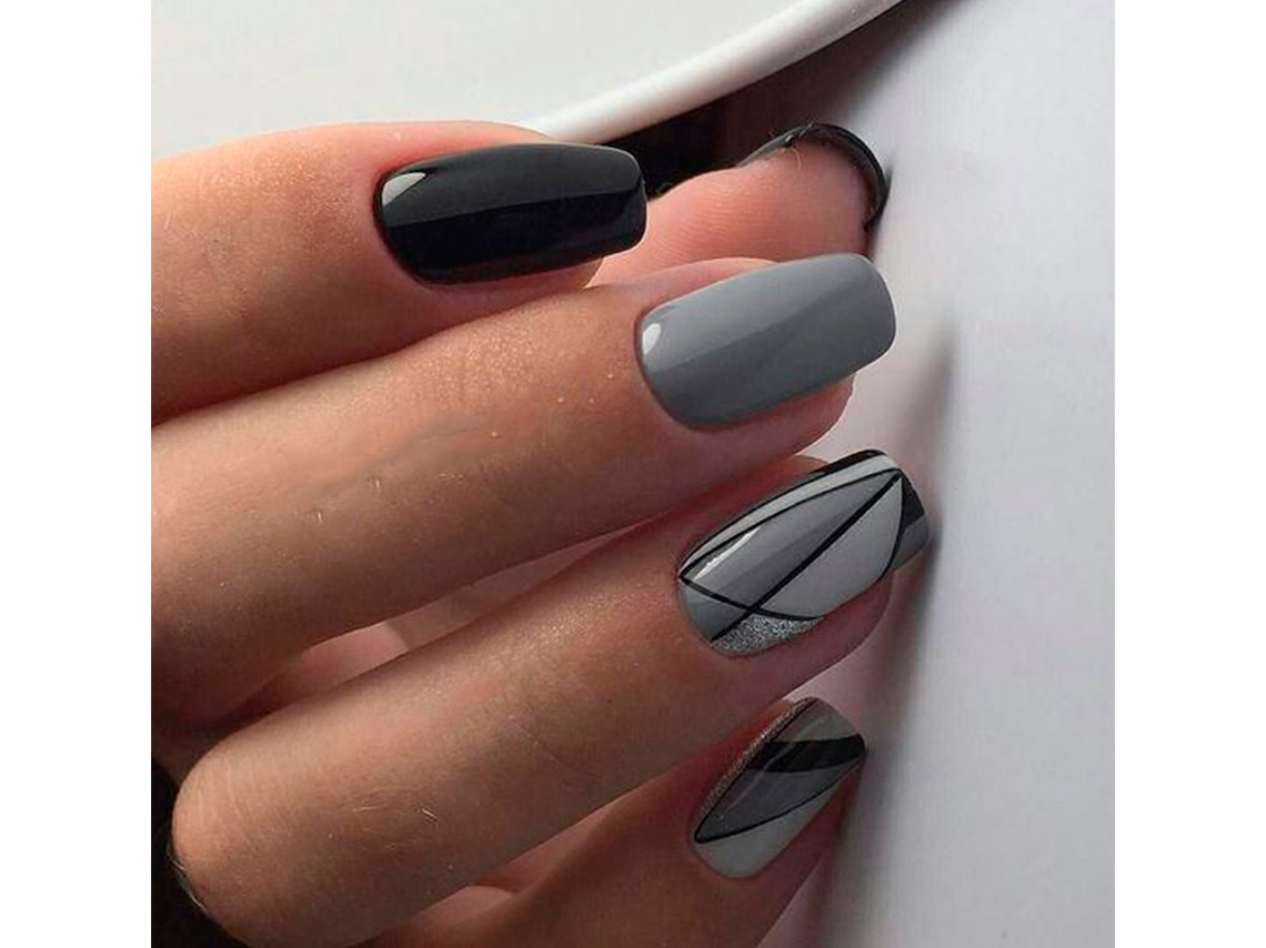 10 diseños de uñas elegantes usando el color del año 2021 9