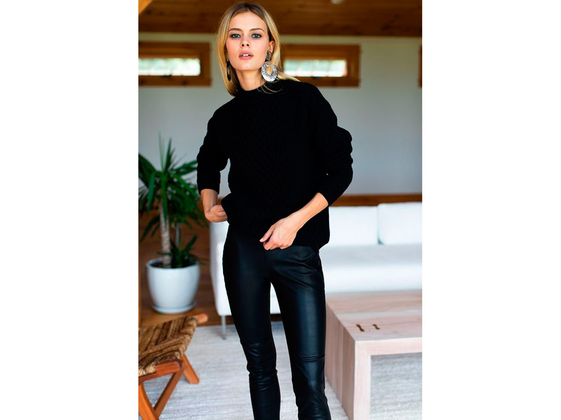 10 outfits con leggins negros para ir a trabajar 1