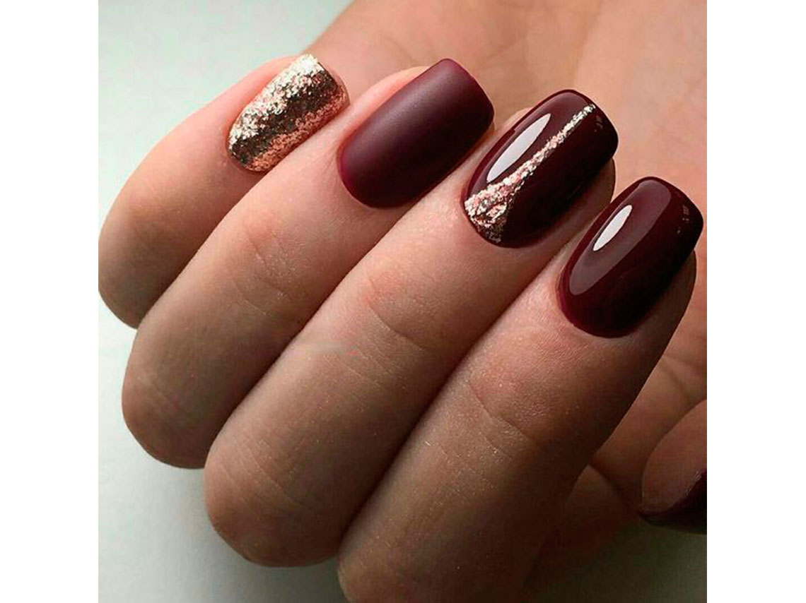 10 ideas para llevar tus uñas en color vino y verte elegante 8