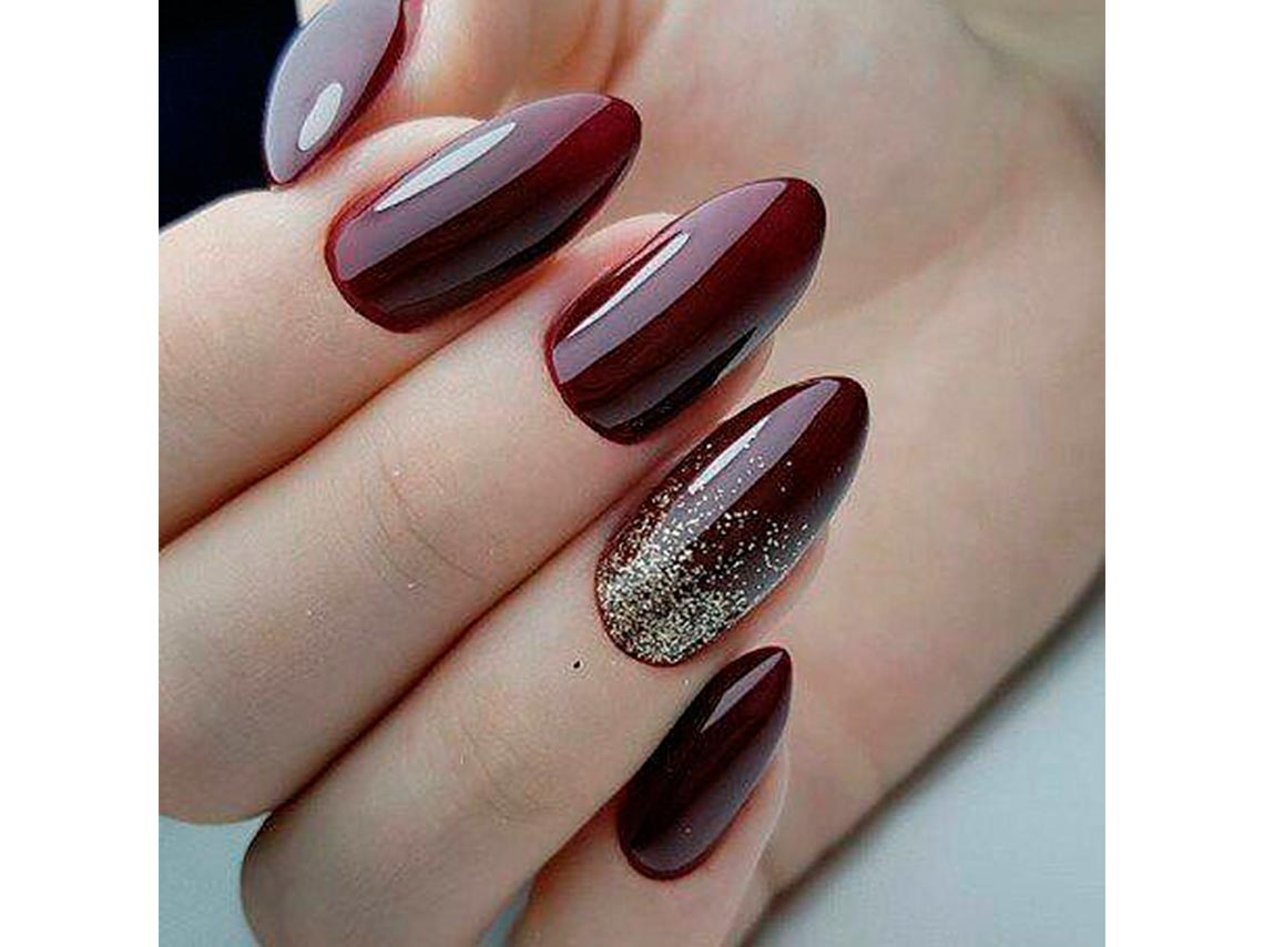 10 ideas para llevar tus uñas en color vino y verte elegante 3