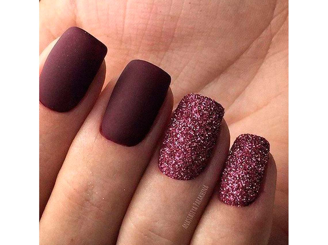 10 ideas para llevar tus uñas en color vino y verte elegante 5