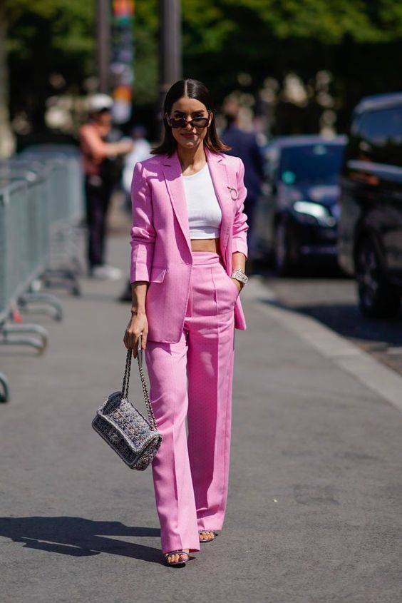 outfit-blanco-con-rosa