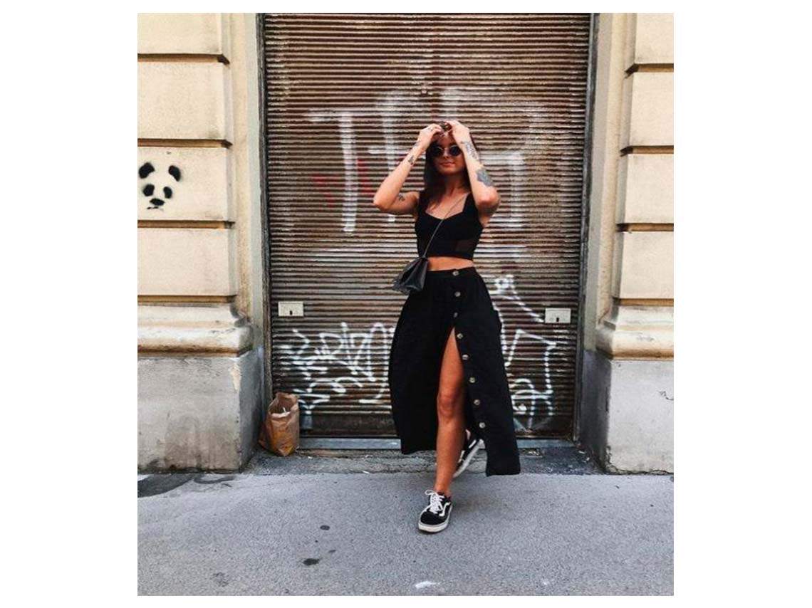 10 outfits con falda negra para la primavera sin morir de calor | Mujer de  10