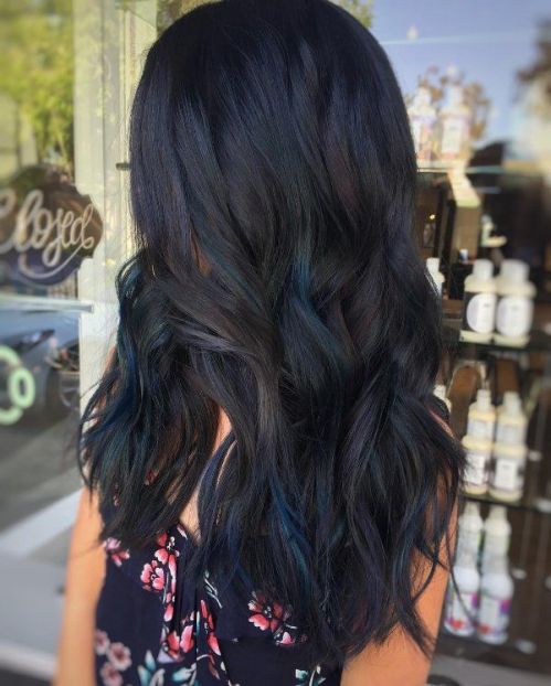 tinte-de-pelo-negro-luces-azules