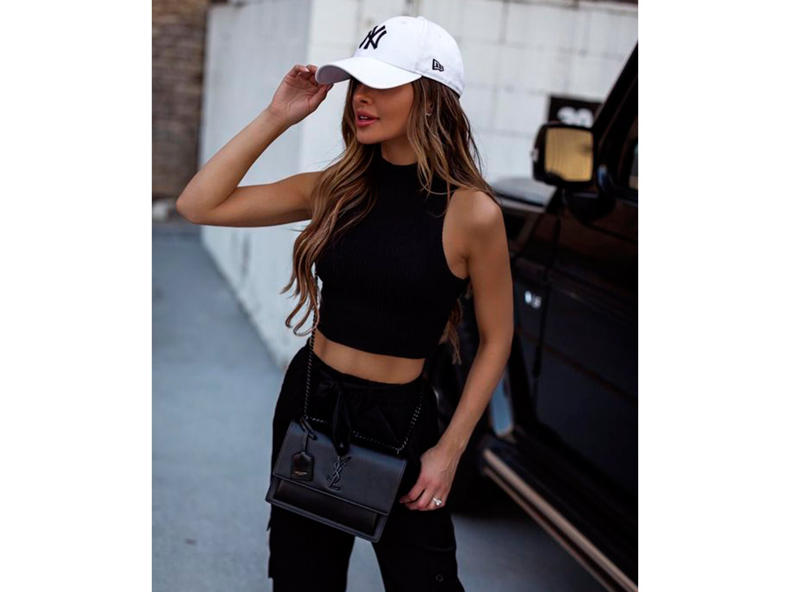 outfits con gorras para verte sexy