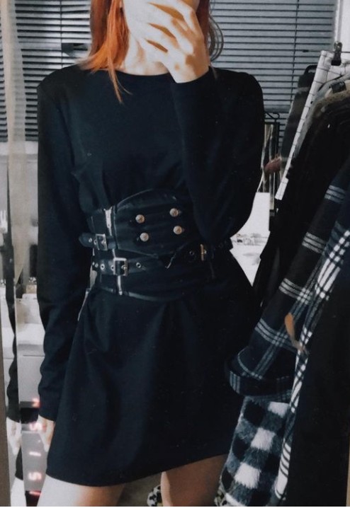 vestido-negro-copn-cinturilla