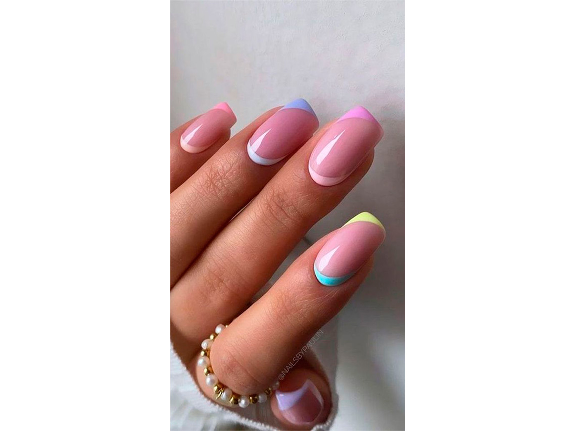 10 ideas de uñas de colores de moda para el verano 2021